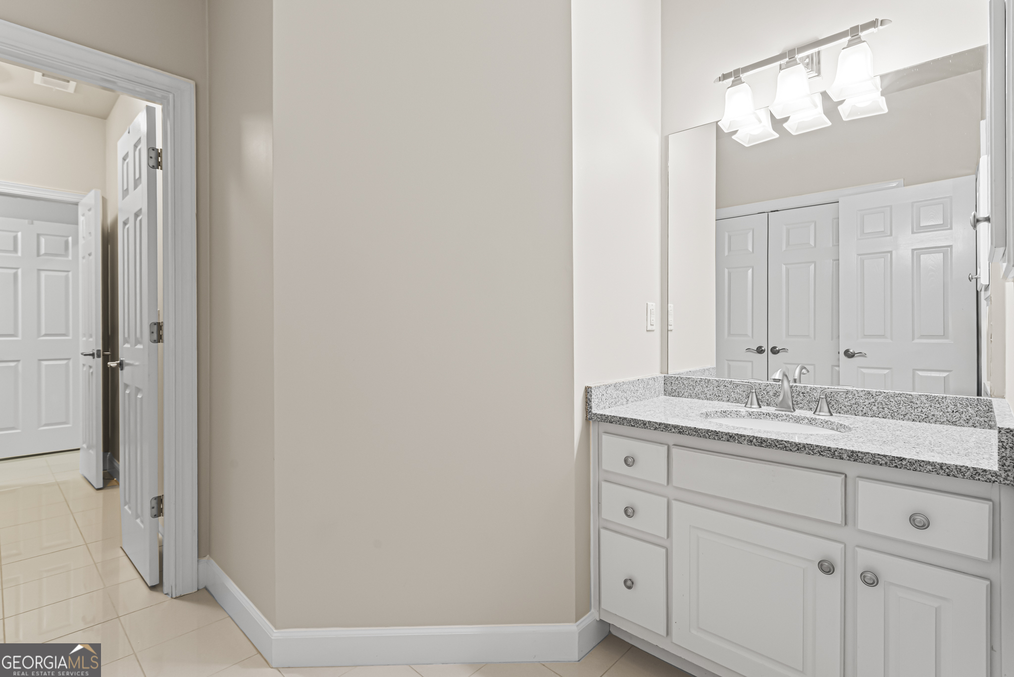 885 Carlton Ridge NE