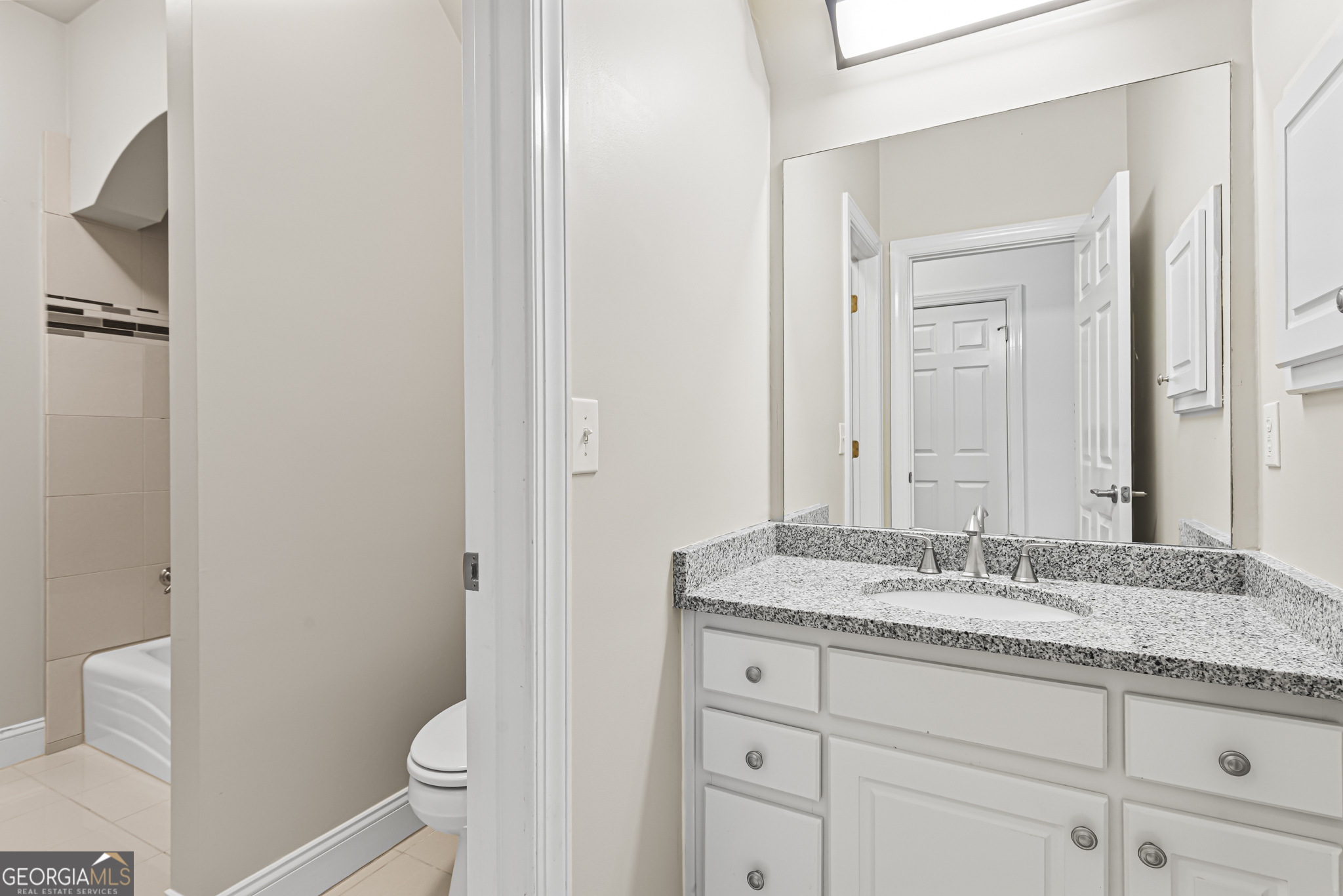 885 Carlton Ridge NE