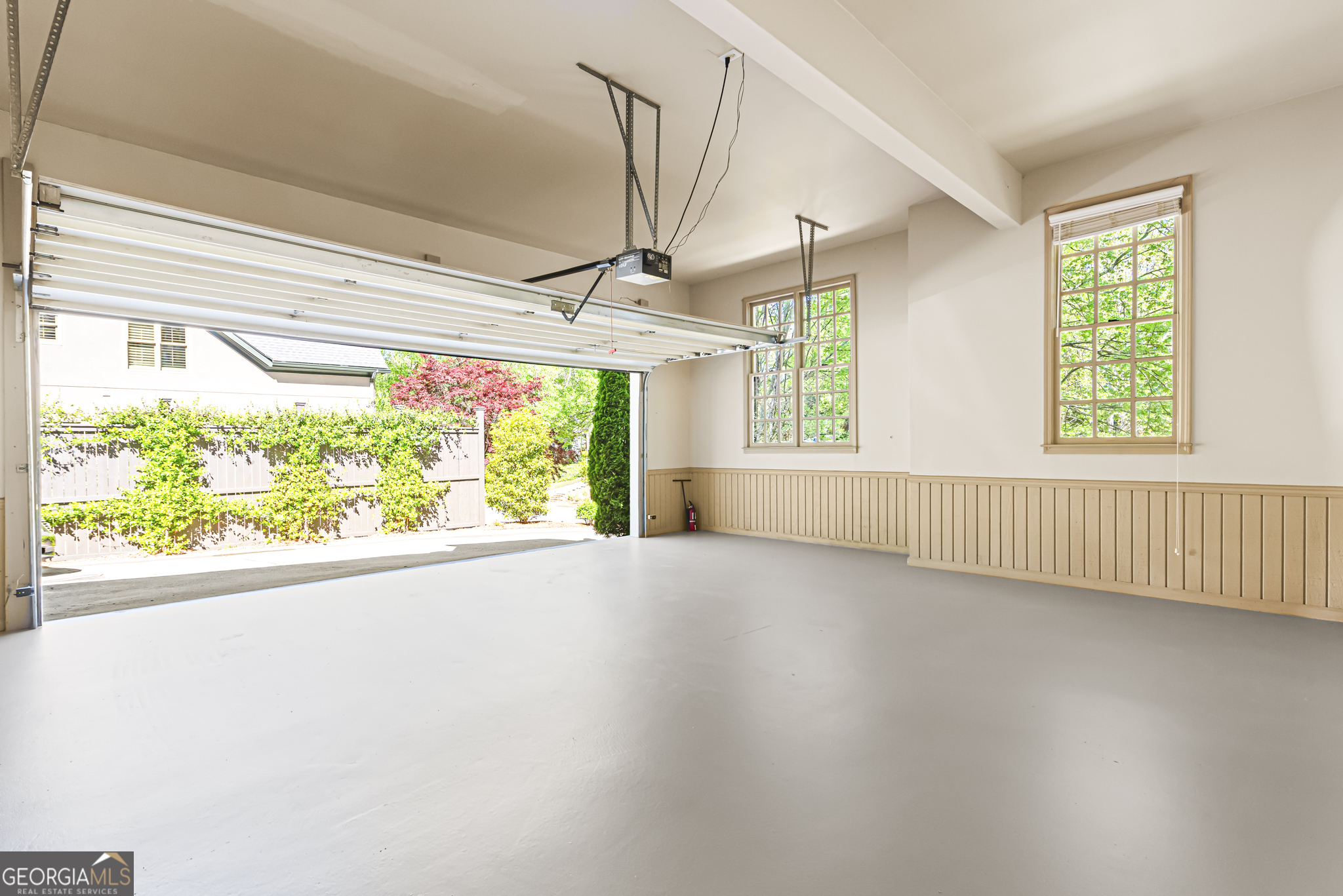 885 Carlton Ridge NE