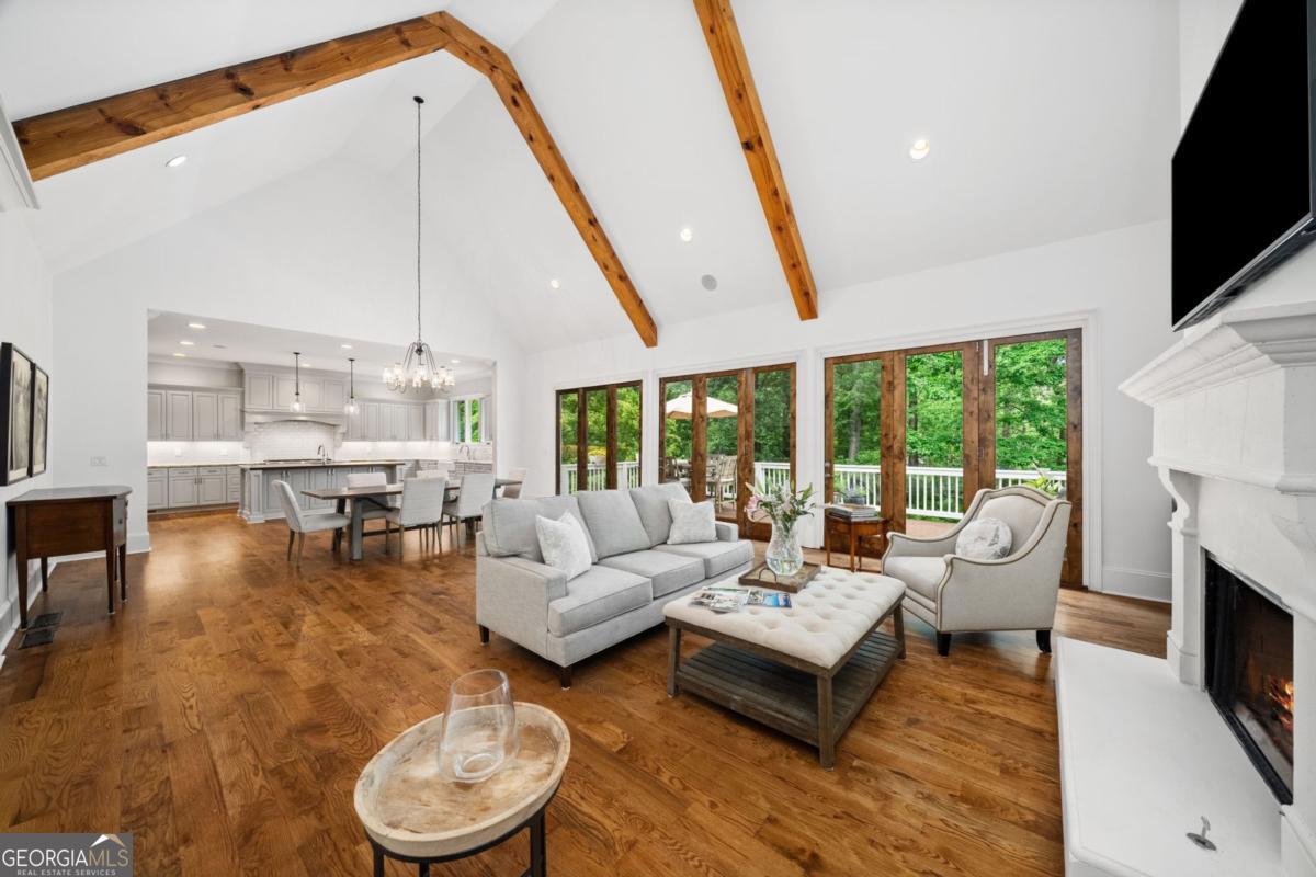 6321 Hunting Creek Road