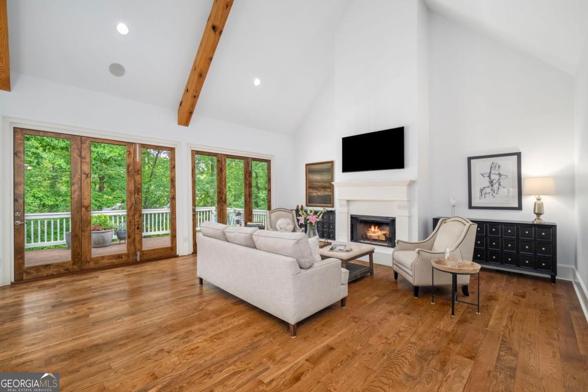 6321 Hunting Creek Road