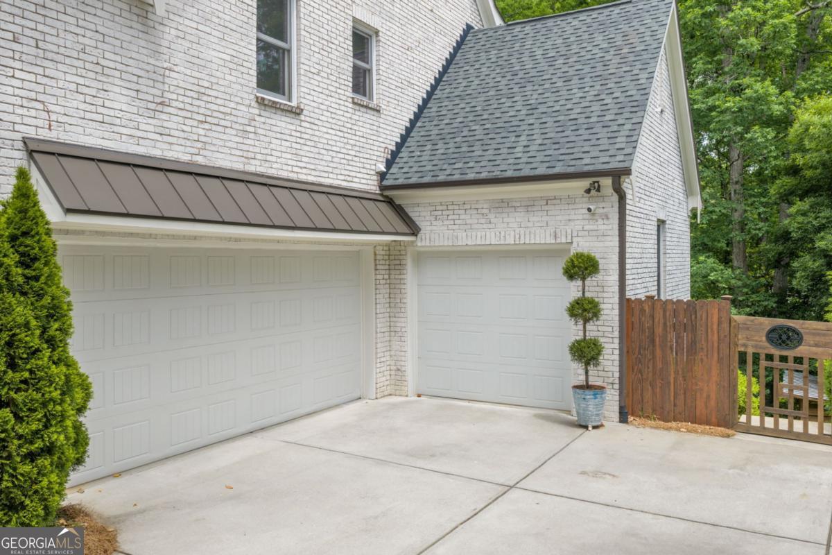 6321 Hunting Creek Road