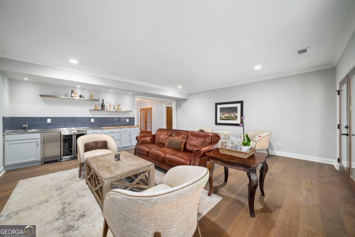 6321 Hunting Creek Road