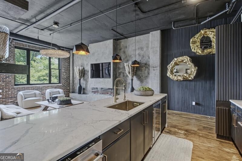 3235 Roswell Road # 502