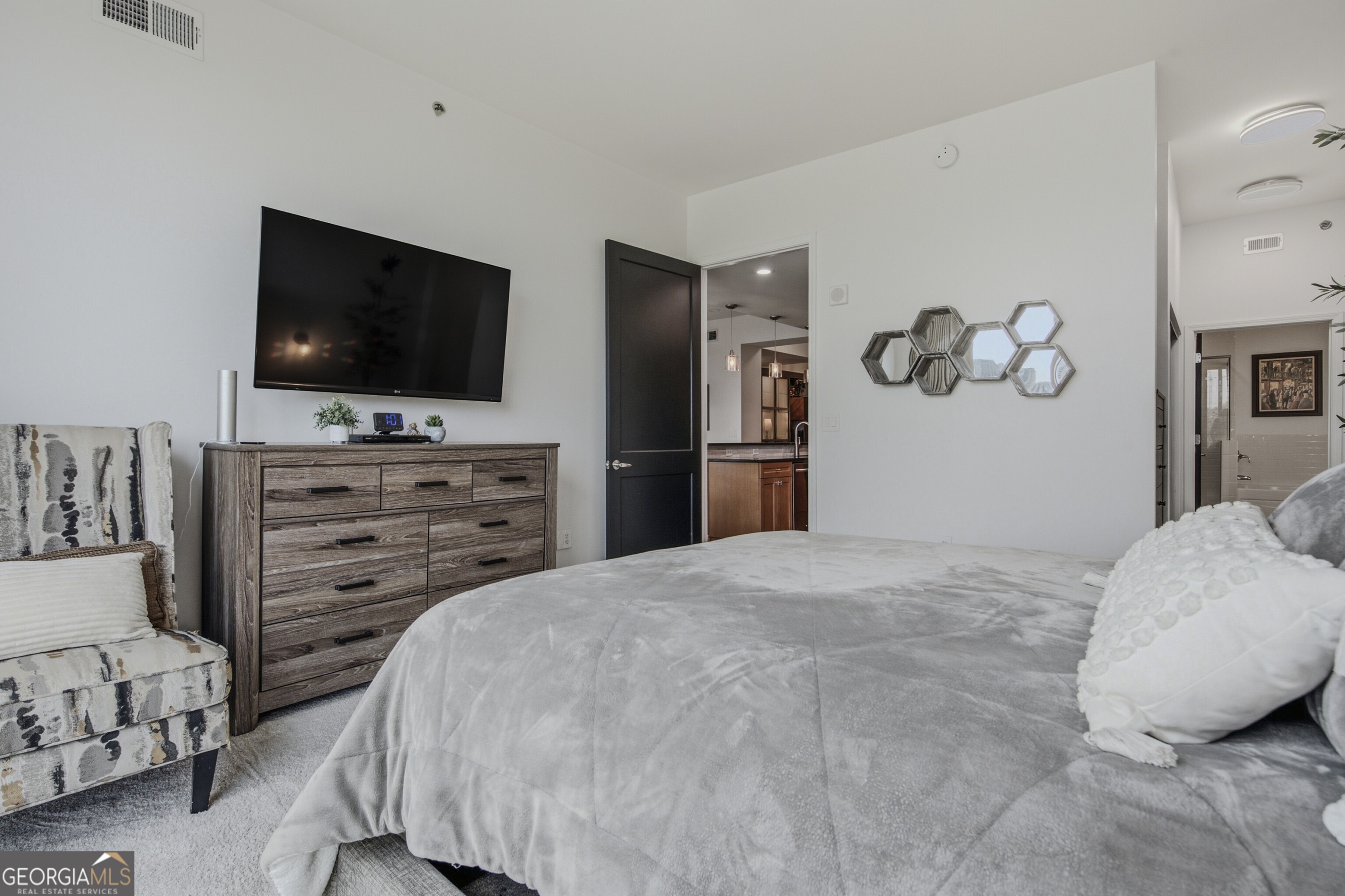 2795 Peachtree Road # 805