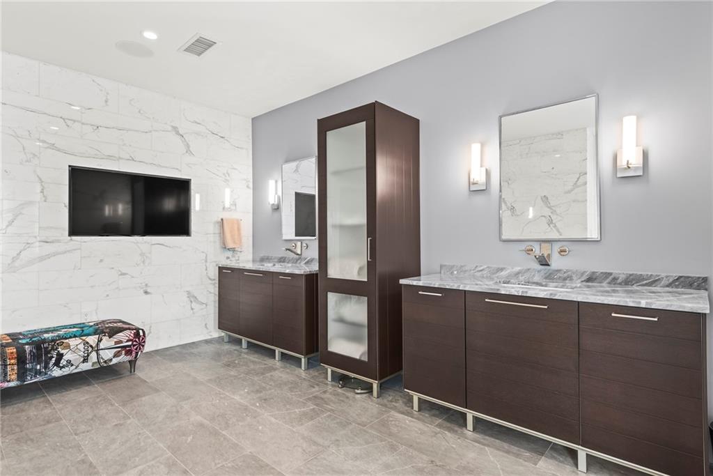 2881 Peachtree Road NE Unit 2304