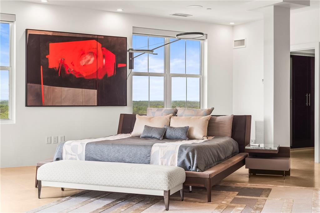 2881 Peachtree Road NE Unit 2304