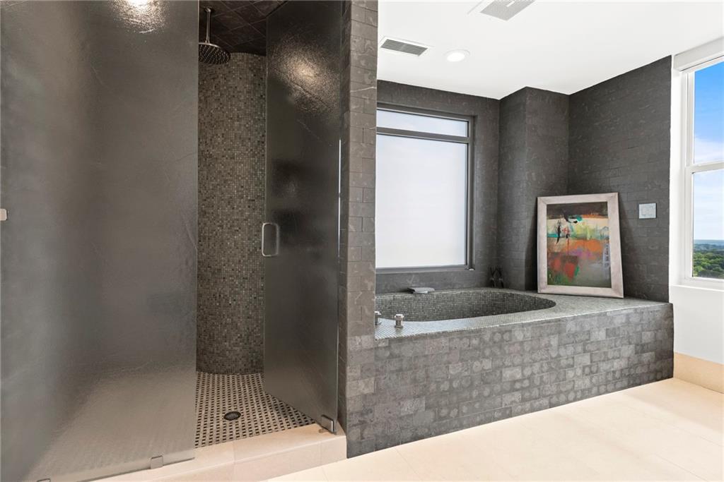 2881 Peachtree Road NE Unit 2304