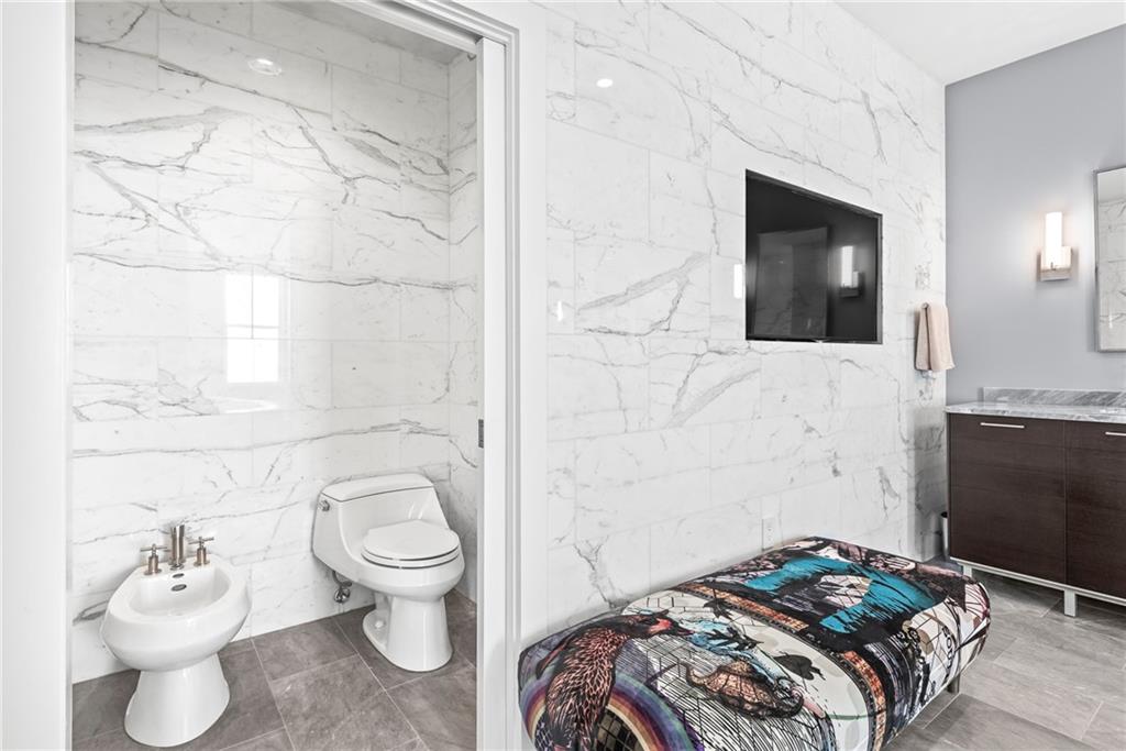 2881 Peachtree Road NE Unit 2304