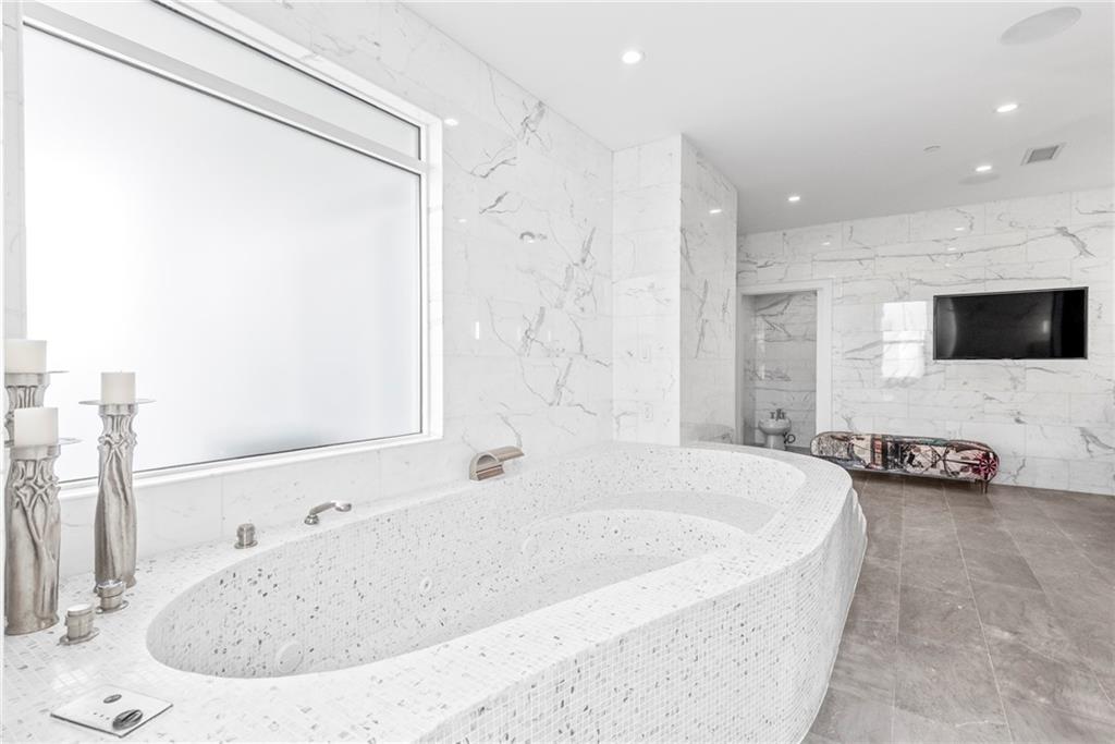 2881 Peachtree Road NE Unit 2304