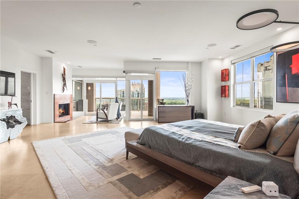 2881 Peachtree Road NE Unit 2304