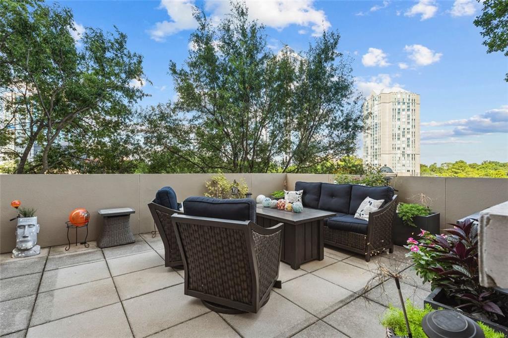 2881 Peachtree Road NE Unit 605