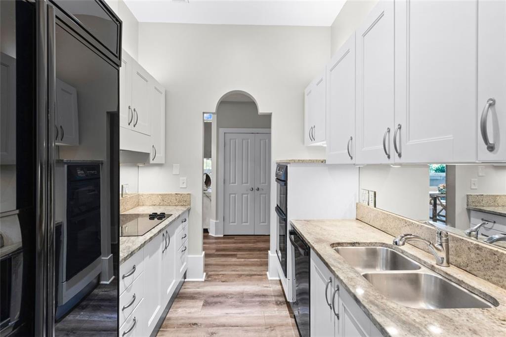 2881 Peachtree Road NE Unit 605