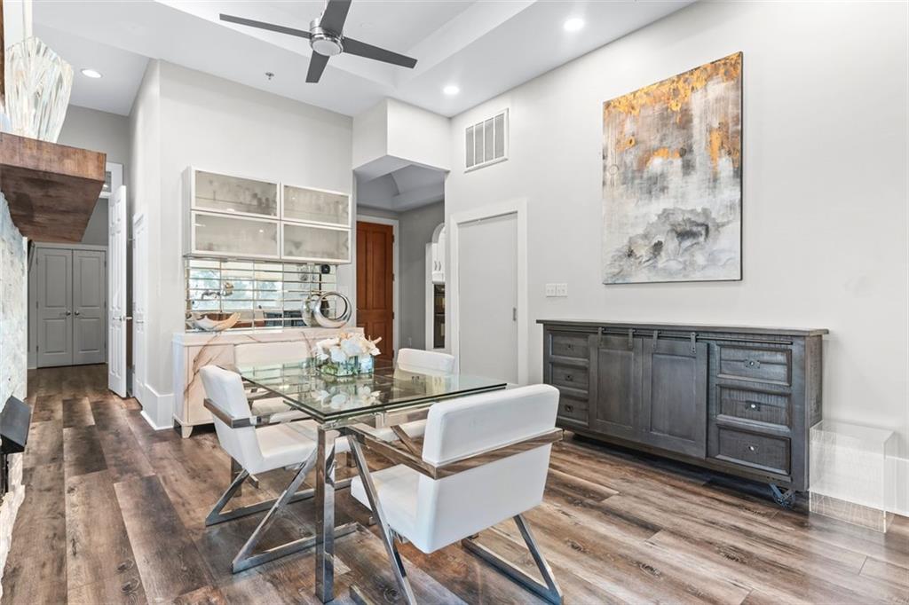 2881 Peachtree Road NE Unit 605