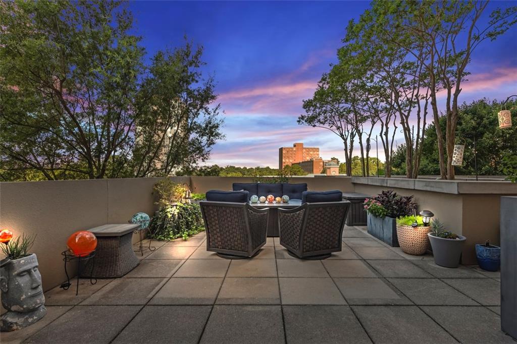 2881 Peachtree Road NE Unit 605