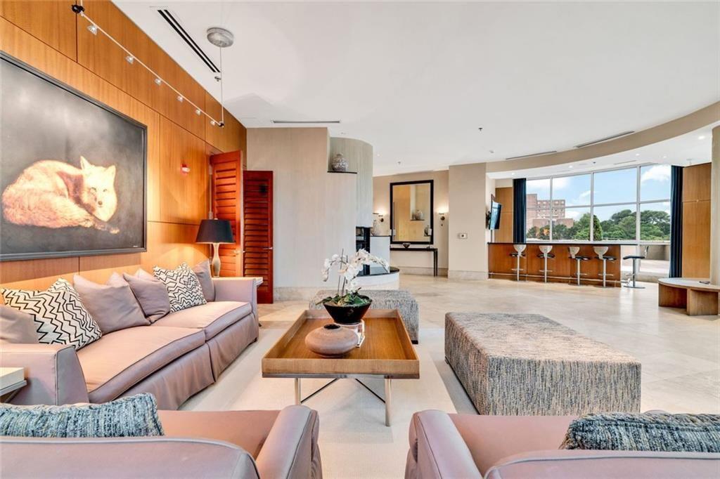 2881 Peachtree Road NE Unit 605