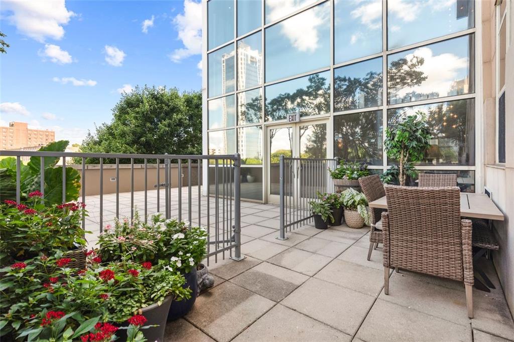 2881 Peachtree Road NE Unit 605