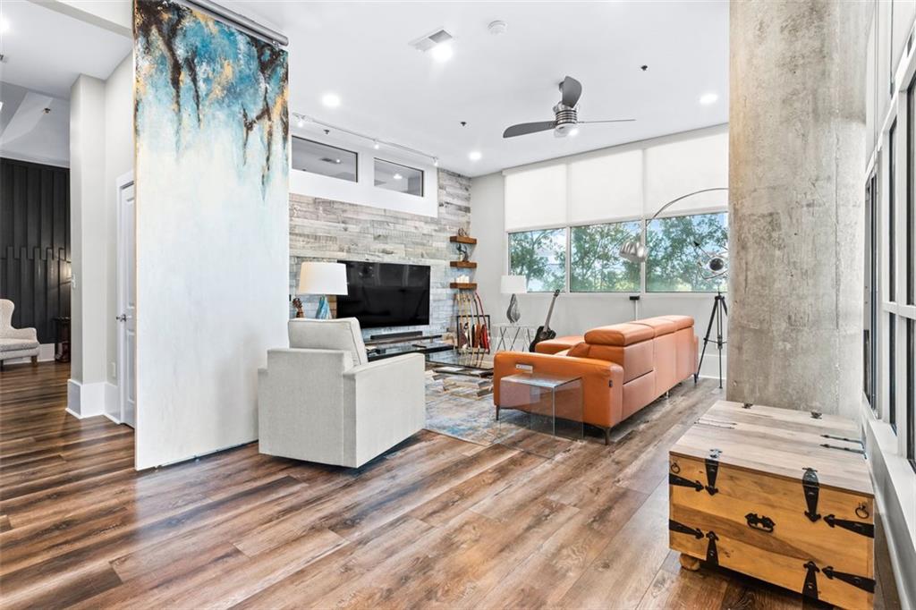 2881 Peachtree Road NE Unit 605