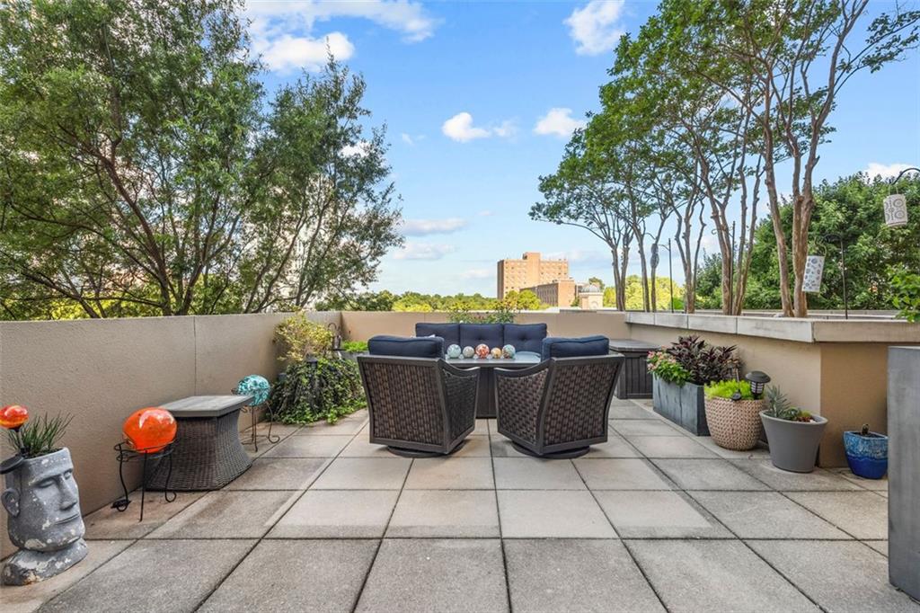 2881 Peachtree Road NE Unit 605