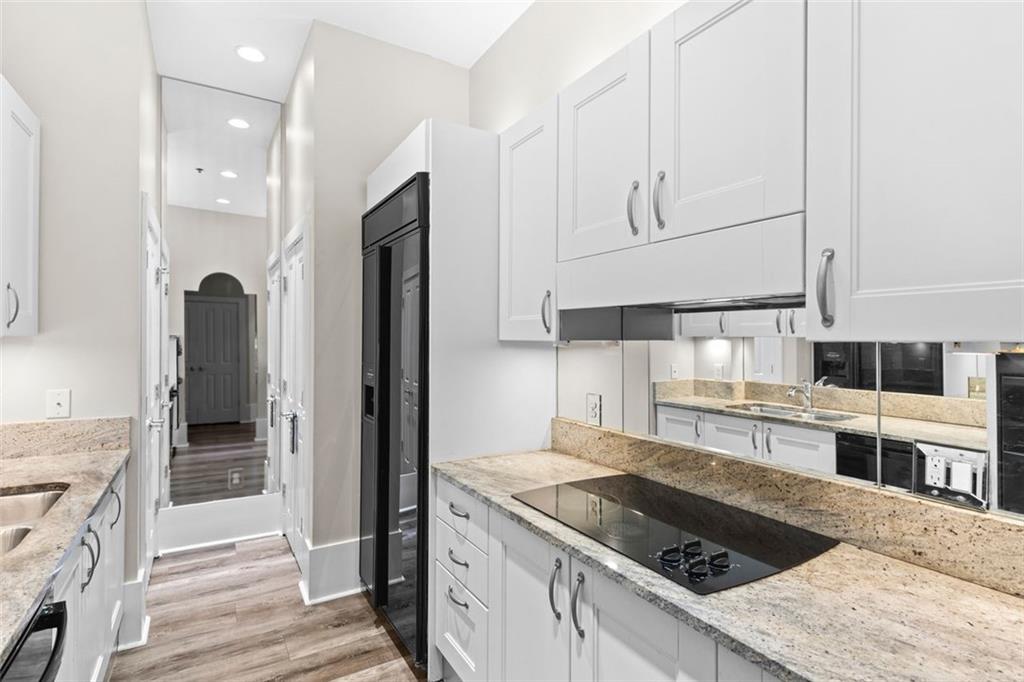 2881 Peachtree Road NE Unit 605