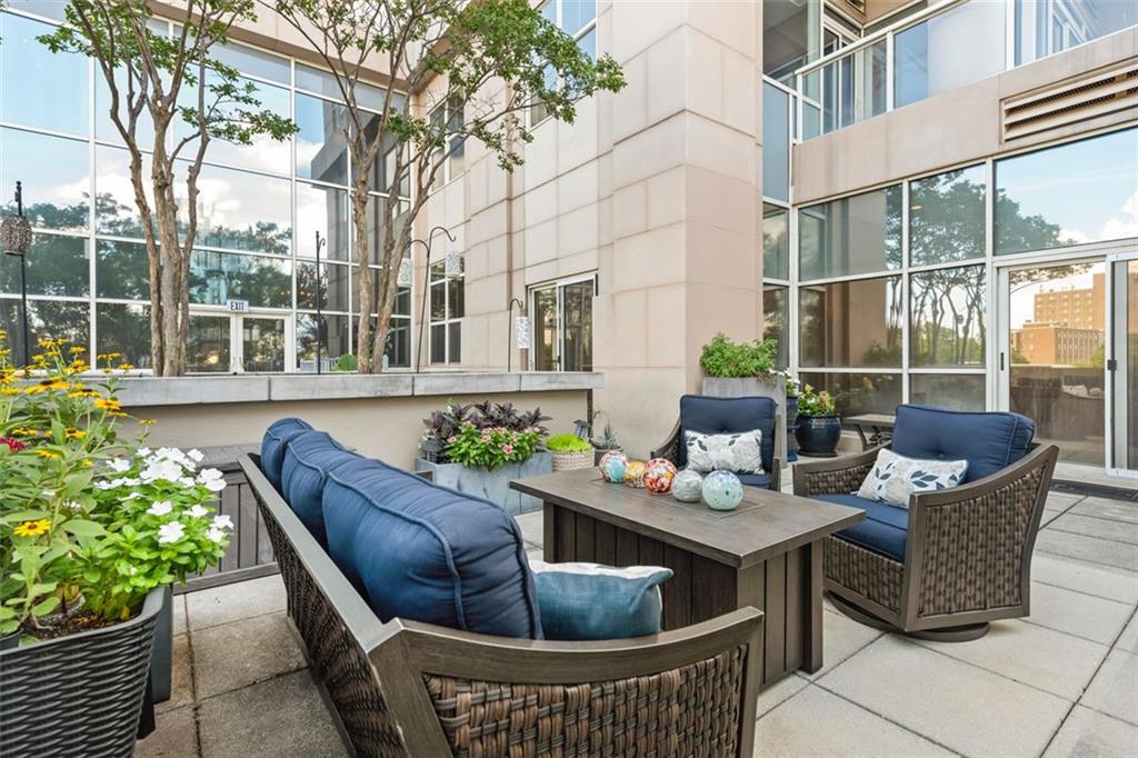 2881 Peachtree Road NE Unit 605