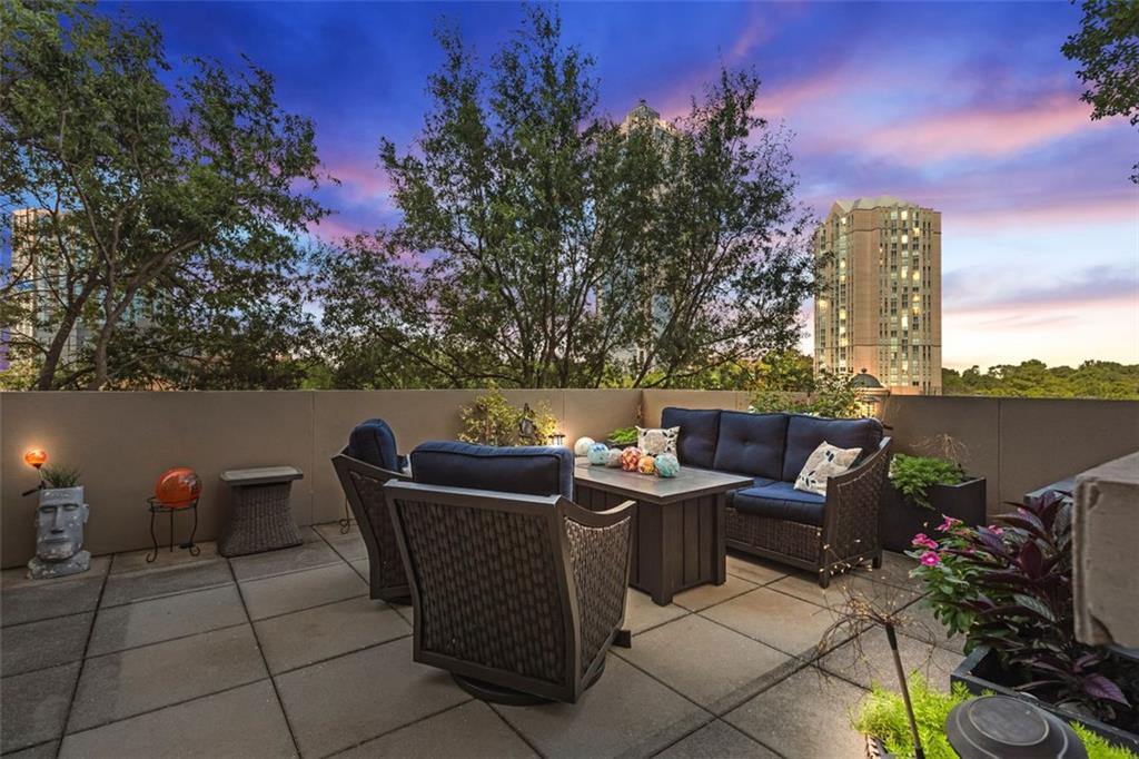 2881 Peachtree Road NE Unit 605