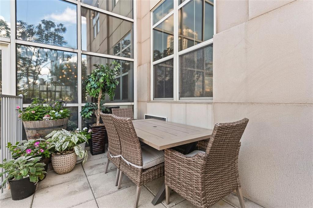 2881 Peachtree Road NE Unit 605
