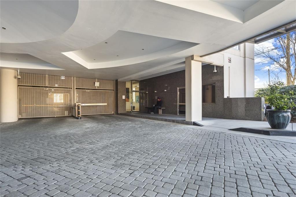 2881 Peachtree Road NE Unit 605