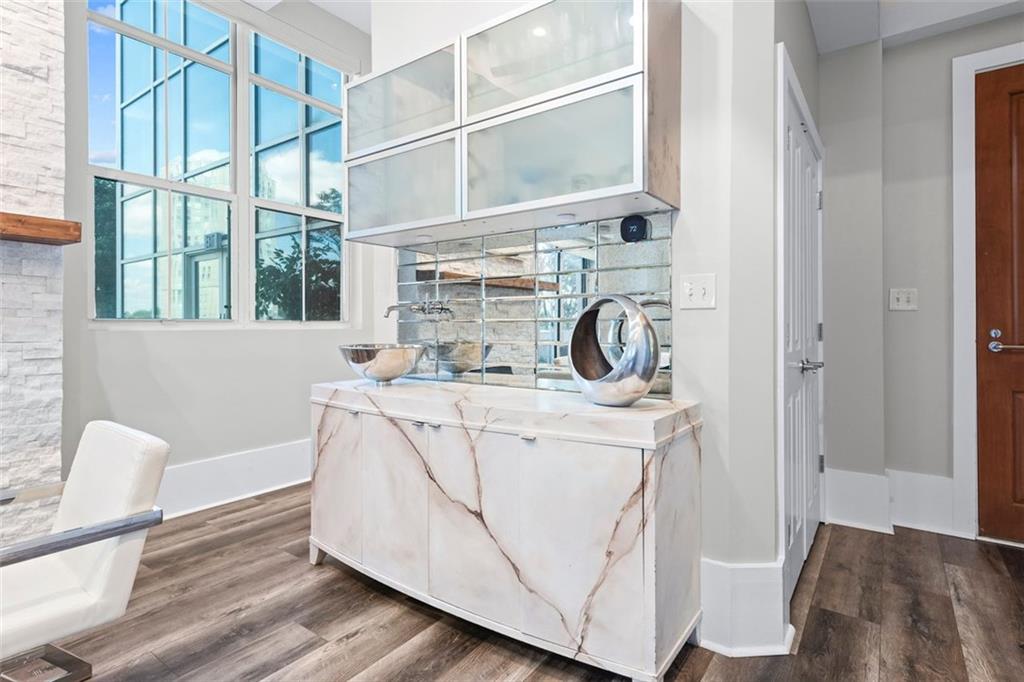2881 Peachtree Road NE Unit 605