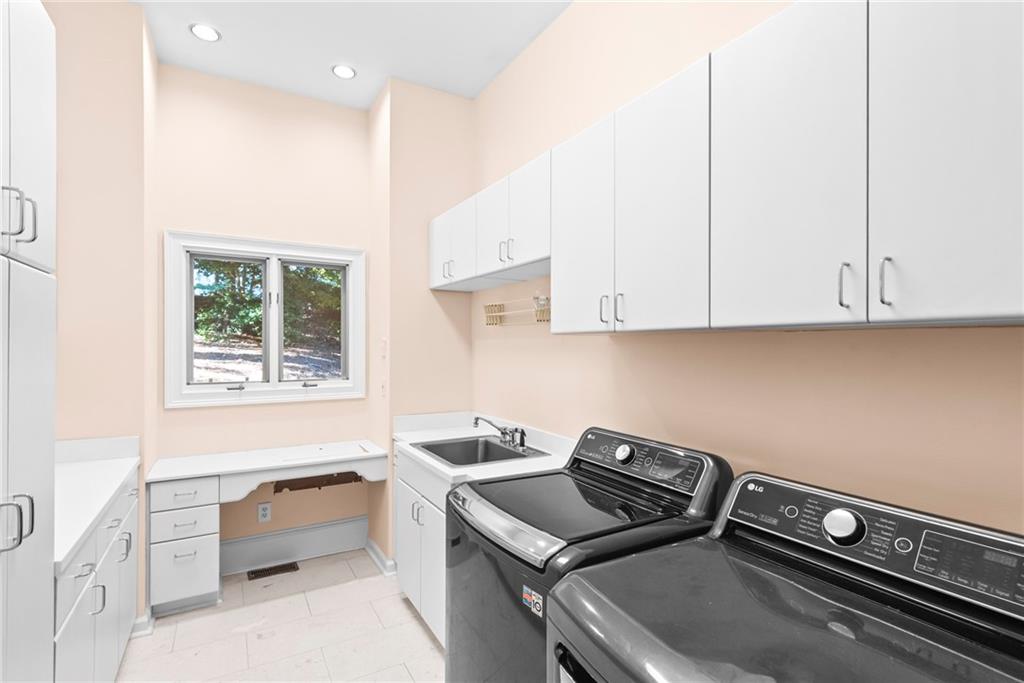 520 Chestnut Rose Lane