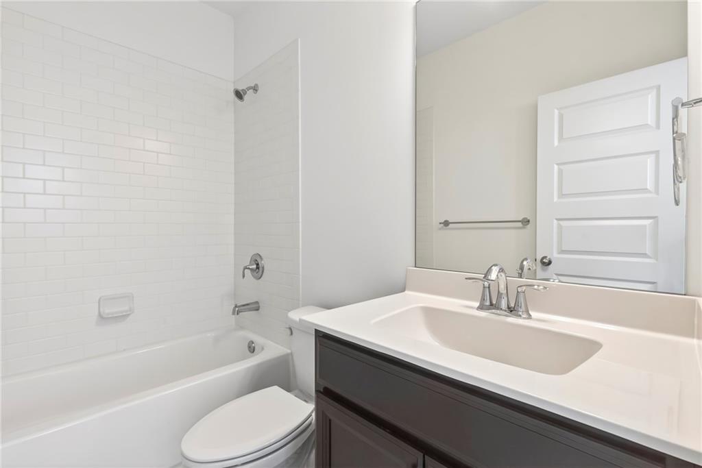 1752 Morningtide Lane NE