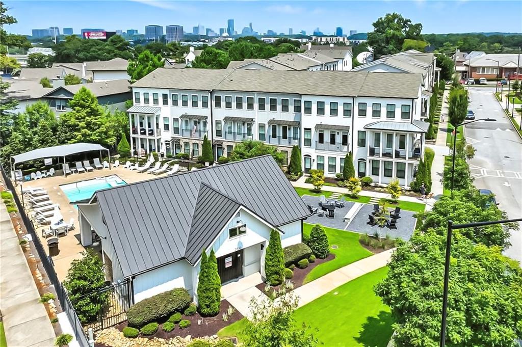 1752 Morningtide Lane NE