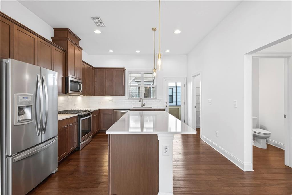 1752 Morningtide Lane NE