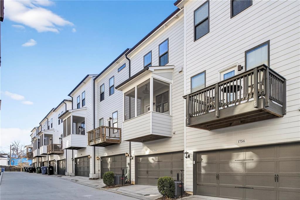 1752 Morningtide Lane NE