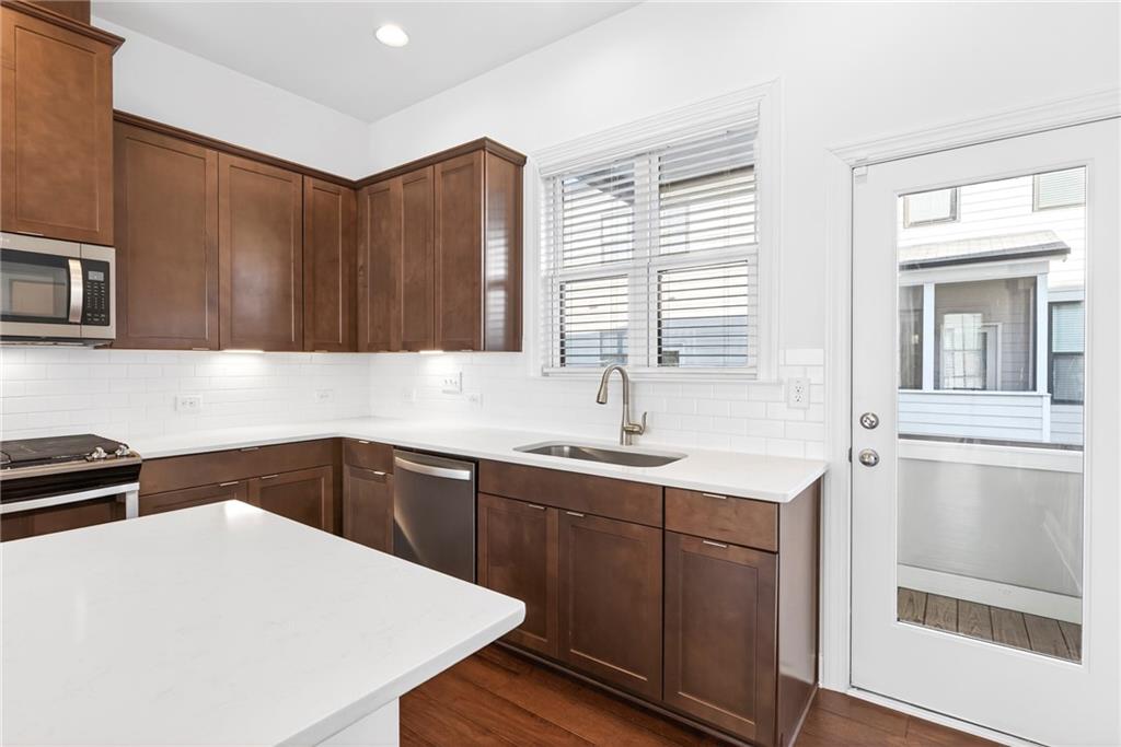 1752 Morningtide Lane NE