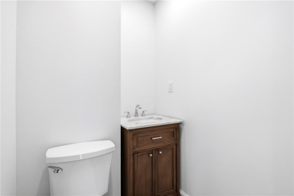 3326 Shoreland Drive