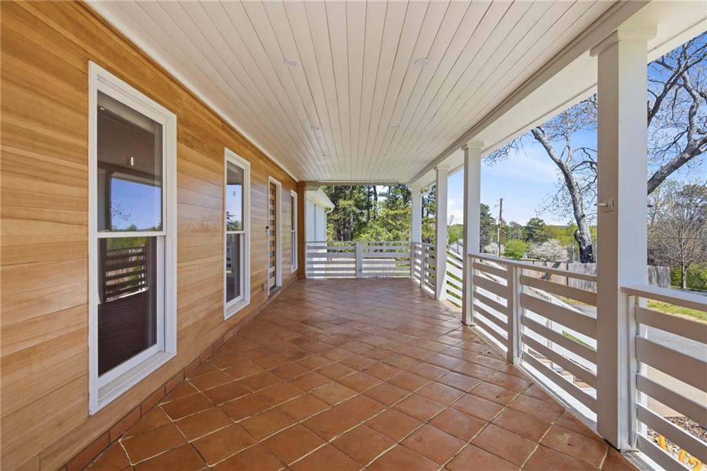 3326 Shoreland Drive