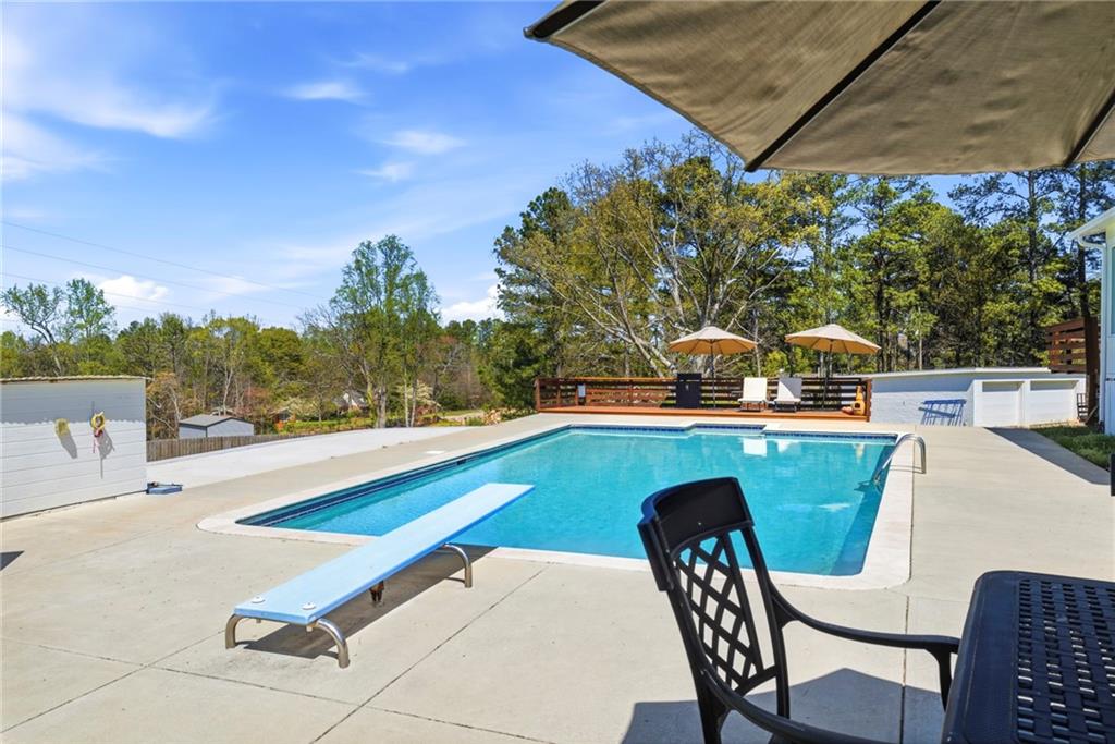 3326 Shoreland Drive