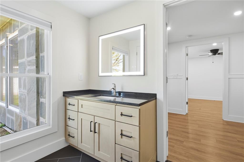 3326 Shoreland Drive