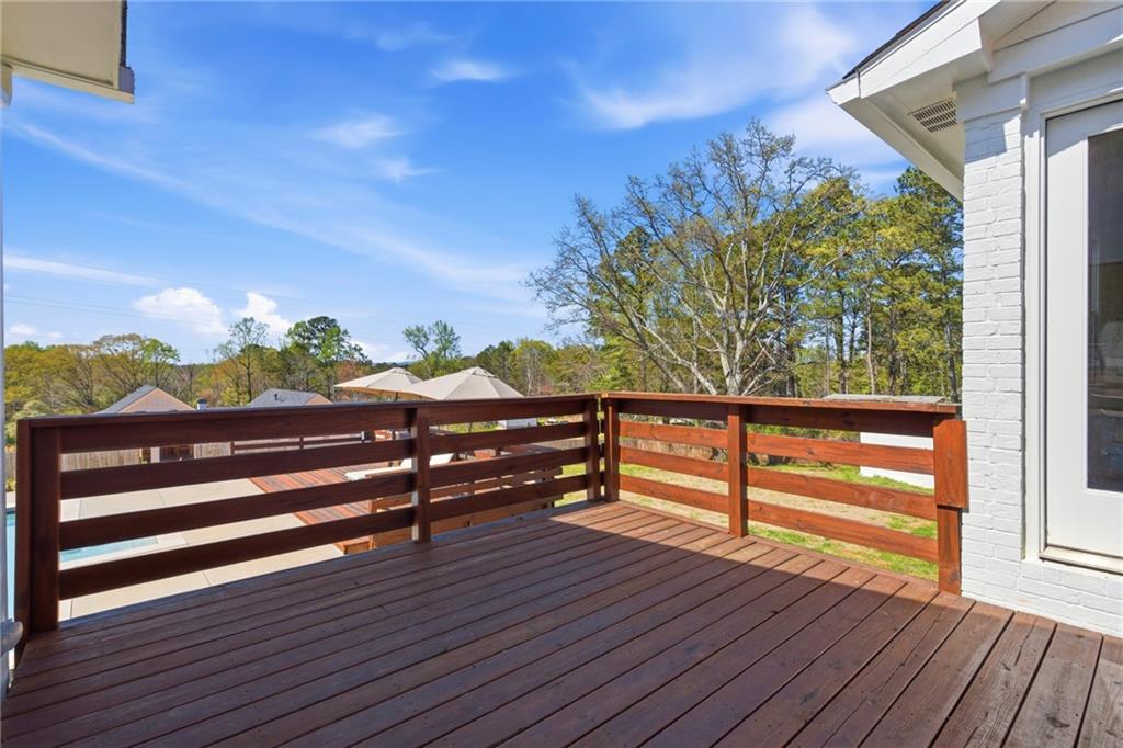 3326 Shoreland Drive