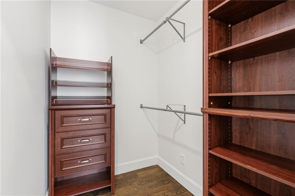 3326 Shoreland Drive