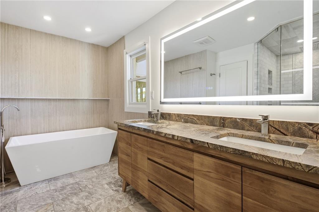 3326 Shoreland Drive