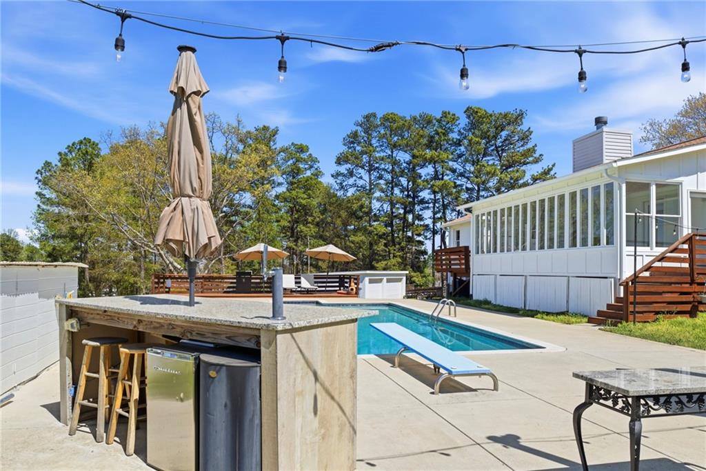 3326 Shoreland Drive