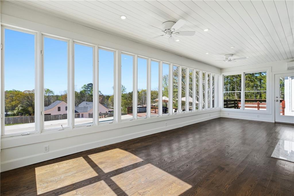 3326 Shoreland Drive