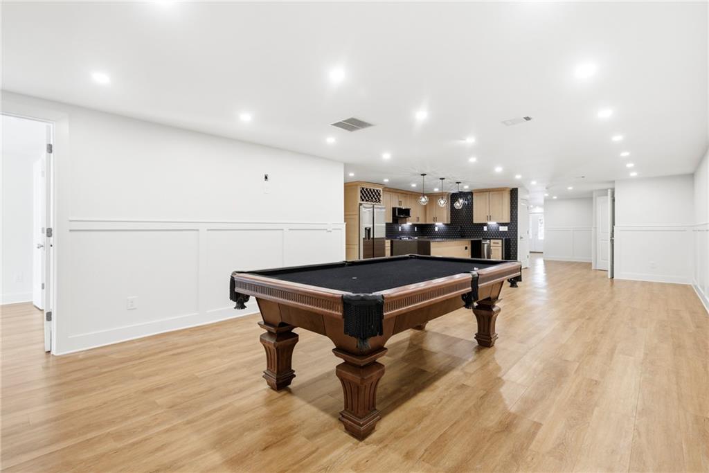 3326 Shoreland Drive