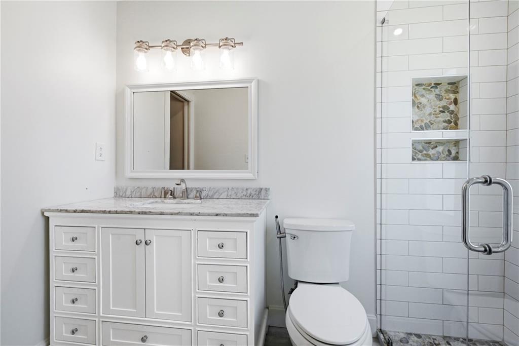 3326 Shoreland Drive