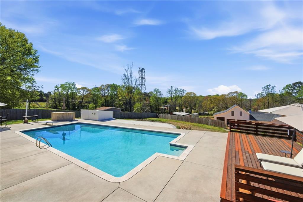 3326 Shoreland Drive