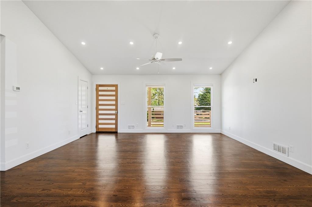 3326 Shoreland Drive