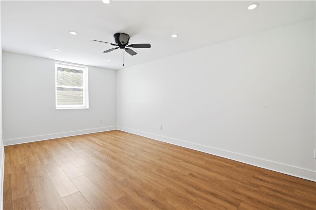 3326 Shoreland Drive