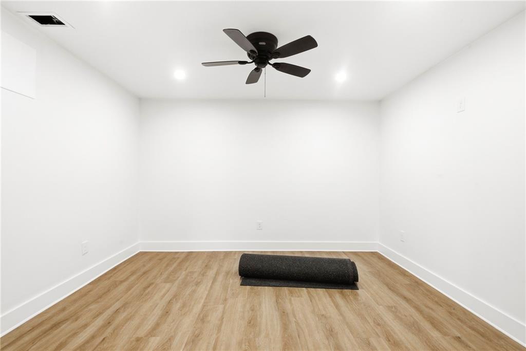 3326 Shoreland Drive